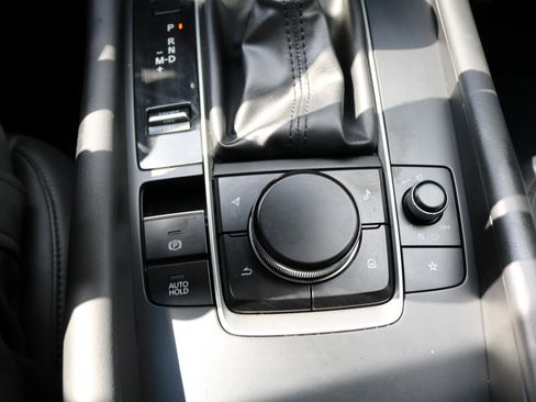 Used 2021 MAZDA MAZDA3 s image 23