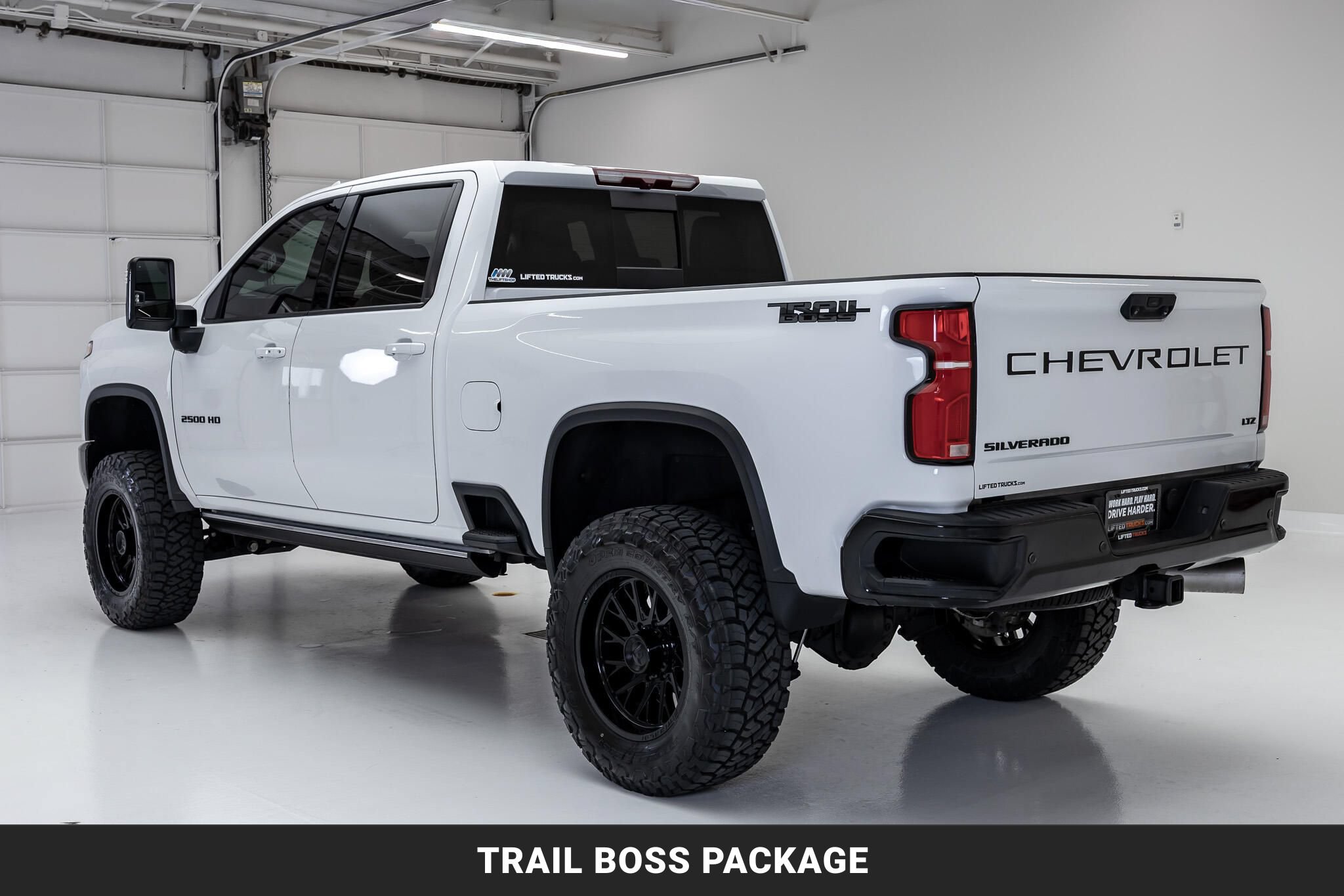 Used 2025 Chevrolet Silverado 2500 LTZ w/ LTZ Plus Package AWD/4WD image 7