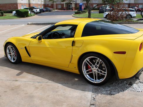 Used 2007 Chevrolet Corvette Z06 w/ Preferred Equipment Group RWD image 3