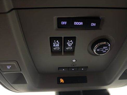 Used 2020 GMC Yukon XL SLT image 52