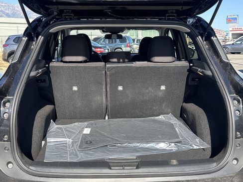 New 2026 Nissan Kicks SV image 12