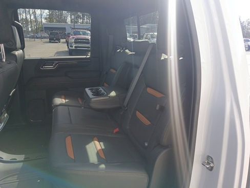 Used 2024 GMC Sierra 2500 AT4 w/ AT4 Premium Plus Package image 23