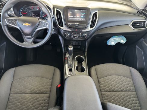Certified 2018 Chevrolet Equinox LT FWD image 16