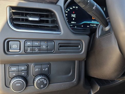 Used 2023 Chevrolet Tahoe Z71 image 20