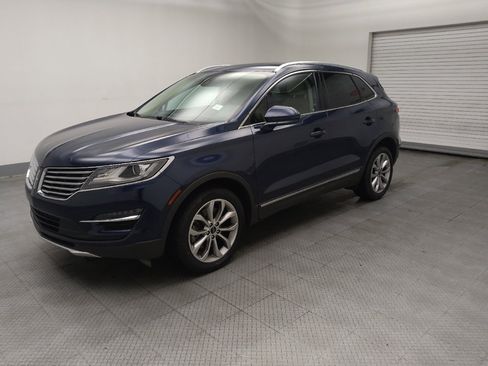 Used 2017 Lincoln MKC Select w/ Select Plus Package AWD/4WD image 2