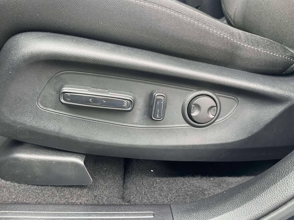 Certified 2024 Honda CR-V EX image 18