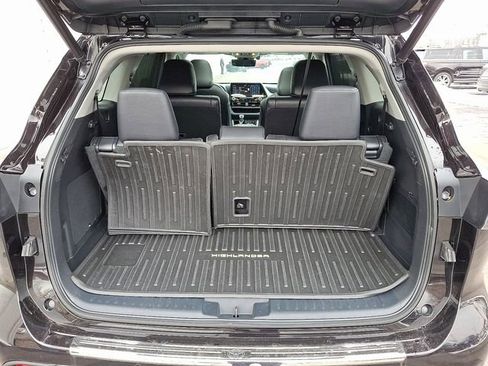 Used 2022 Toyota Highlander Platinum image 27