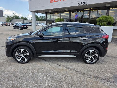 Used 2017 Hyundai Tucson Limited w/ Cargo Package AWD/4WD image 8