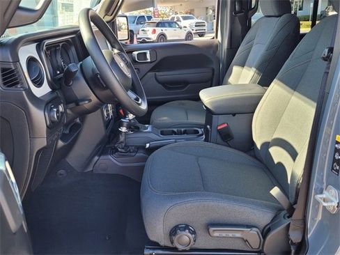Used 2026 Jeep Wrangler Sport image 13