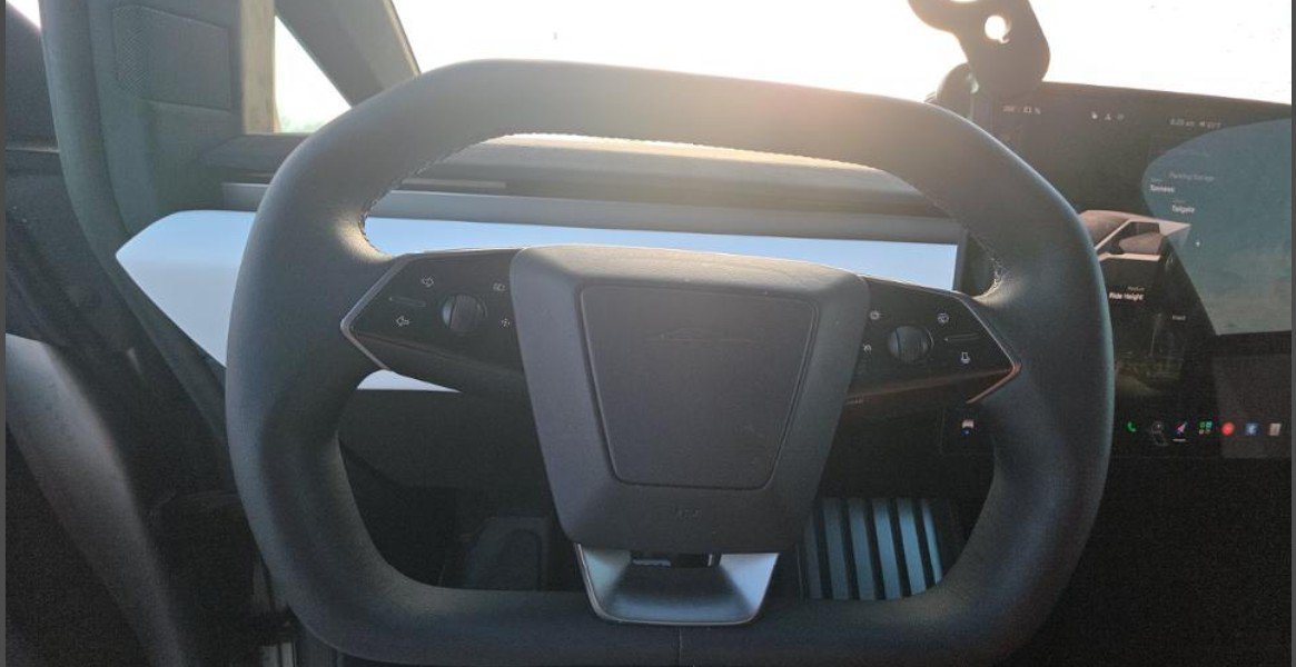 Used 2024 Tesla Cybertruck Cyberbeast AWD/4WD image 3