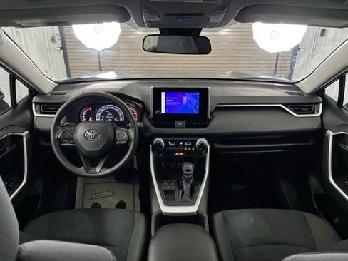 Used 2023 Toyota RAV4 LE image 13