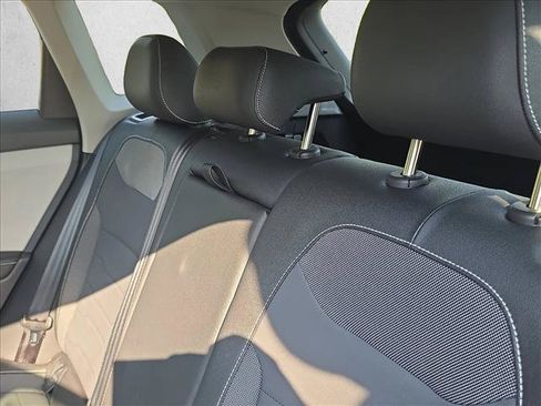 New 2026 Volkswagen Taos SE FWD image 19