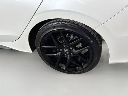 Used 2023 Honda Civic Sport image 5