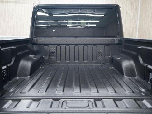 Used 2025 Jeep Gladiator Sport AWD/4WD image 32