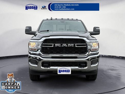 Used 2024 RAM 2500 Tradesman w/ Chrome Appearance Group AWD/4WD image 11