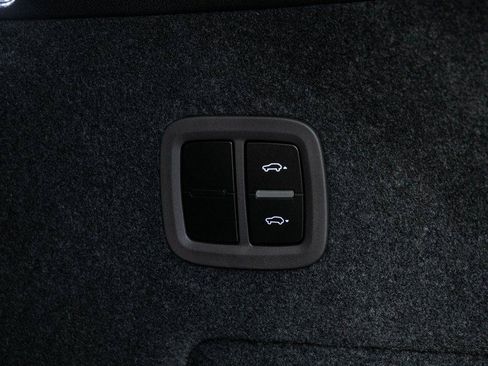 Certified 2026 Porsche Cayenne Coupe AWD/4WD image 32