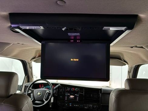 Used 2020 Chevrolet Express 2500 Explorer Limited SE w/ Enhanced Convenience Package image 4