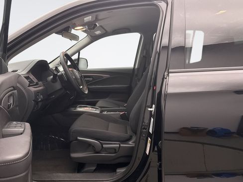 Used 2023 Honda Ridgeline Sport image 8