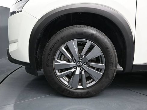 Used 2025 Nissan Pathfinder SV FWD image 17