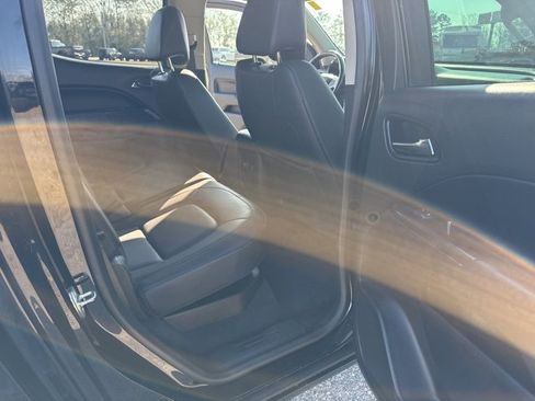 Used 2021 Chevrolet Colorado LT w/ Safety Package image 12