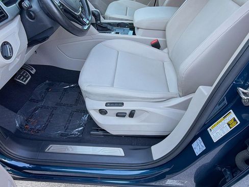 Used 2019 Volkswagen Atlas SEL R-Line image 18