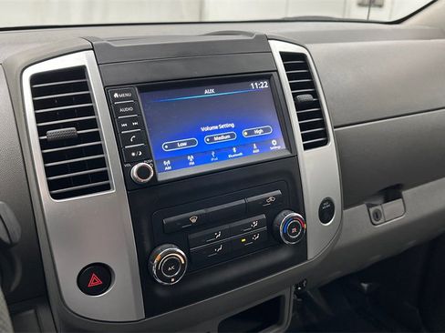Used 2019 Nissan Frontier SV image 13