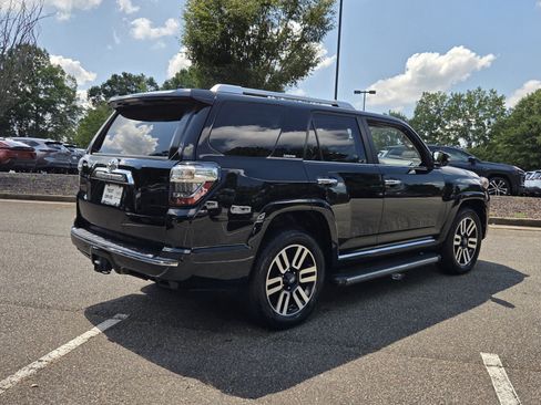 Used 2018 Toyota 4Runner Limited AWD/4WD image 7