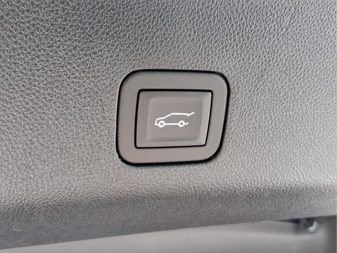 New 2026 Chevrolet Tahoe Premier w/ Sun And Tow Package AWD/4WD image 24