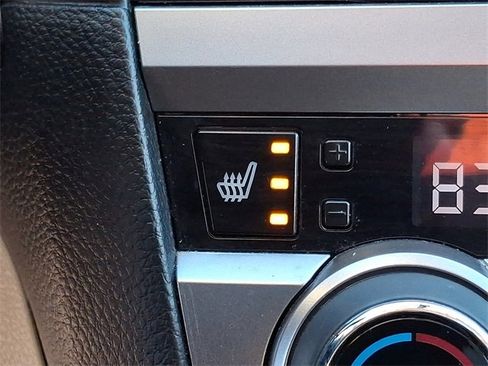 Used 2017 Subaru Outback 3.6R Limited image 27