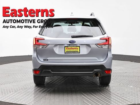 Used 2023 Subaru Forester Premium AWD/4WD image 6