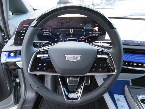 New 2026 Cadillac Optiq Sport 2 image 17