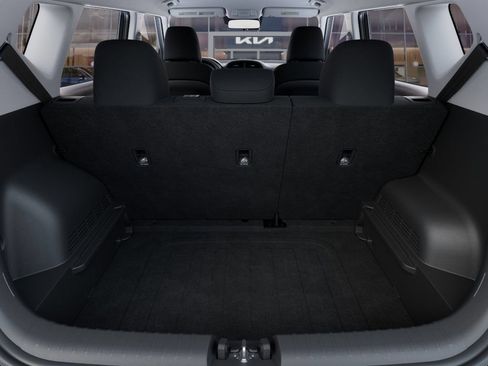 Used 2025 Kia Soul LX w/ LX Technology Package FWD image 19