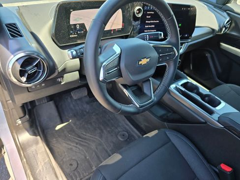 Used 2026 Chevrolet Equinox EV LT w/ Comfort Package AWD/4WD image 14