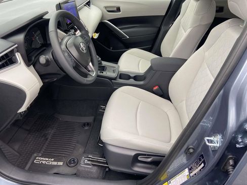 New 2026 Toyota Corolla Cross LE image 14