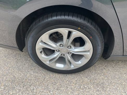 Certified 2023 Honda Accord LX image 8