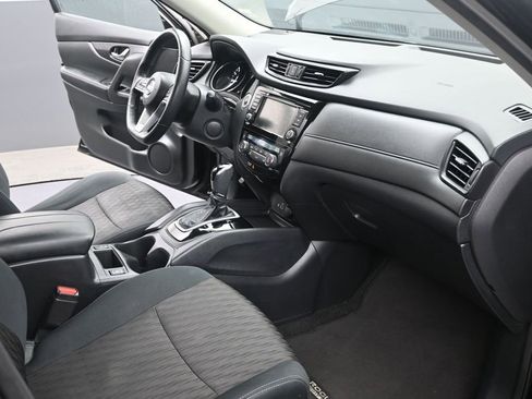 Used 2018 Nissan Rogue SV AWD/4WD image 24