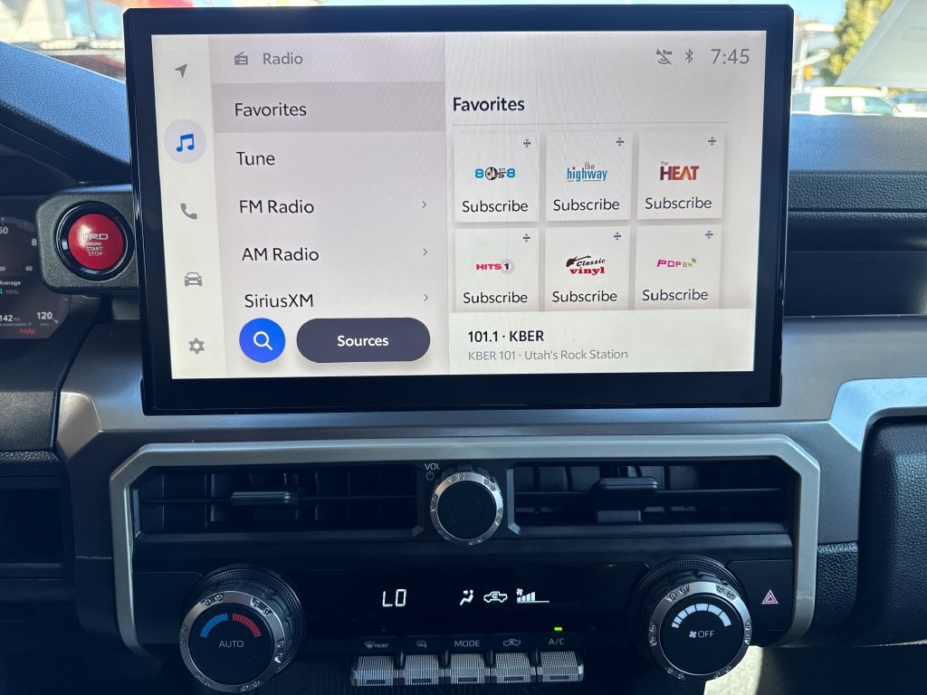 Certified 2025 Toyota Tacoma TRD Off-Road AWD/4WD image 18