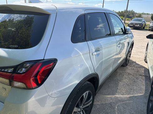 Used 2025 Mitsubishi Outlander Sport SE AWD/4WD image 9