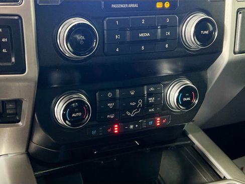 Used 2019 Ford F450 Platinum w/ Platinum Ultimate Package image 27