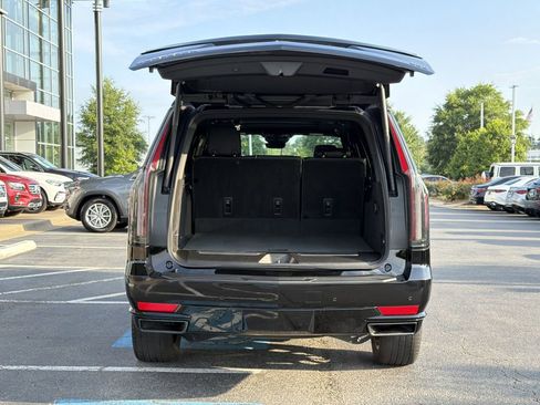 Used 2023 Cadillac Escalade ESV Premium Luxury w/ LPO, Floor Liner Package AWD/4WD image 15