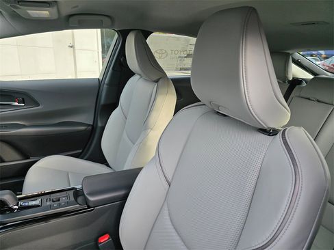 New 2026 Toyota Prius XLE image 22