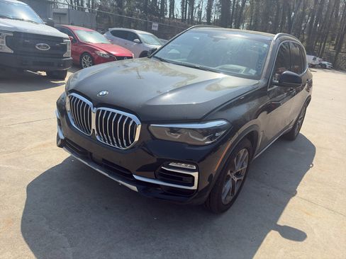 Used 2021 BMW X5 sDrive40i w/ Premium Package image 2