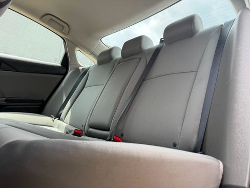 Used 2017 Honda Civic EX-T image 9