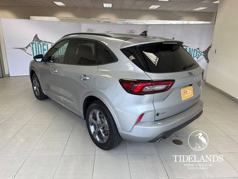 Certified 2023 Ford Escape ST-Line w/ Tech Pack #1 AWD/4WD image 6