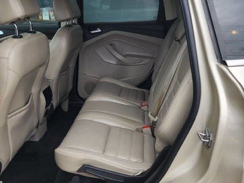 Used 2017 Ford Escape SE w/ SE Leather Comfort Package FWD image 8