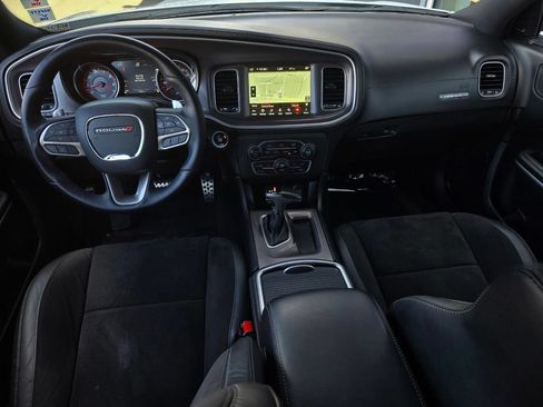 Used 2022 Dodge Charger R/T w/ Plus Group RWD image 18