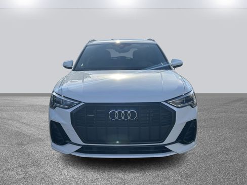 Certified 2025 Audi Q3 2.0T Premium w/ Convenience Package image 2