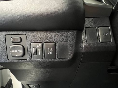 Used 2016 Toyota RAV4 Limited image 24