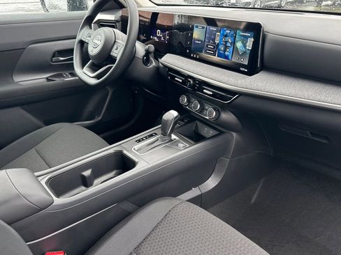 New 2026 Nissan Kicks S image 16