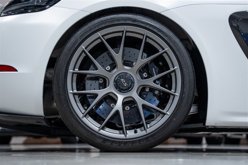 Used 2023 Porsche 718 Cayman GT4 RS RWD image 43